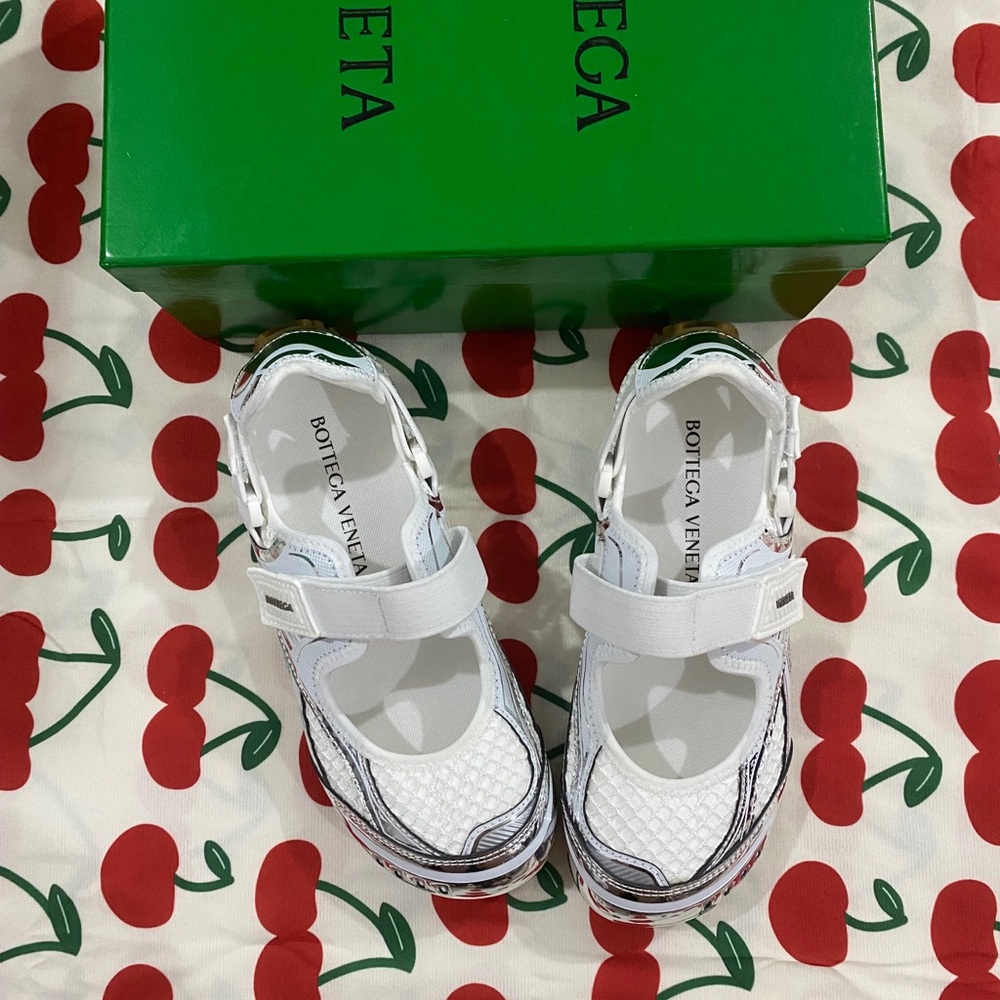 Bottega Veneta White Women Mary Jane Sandals with Silver Accents